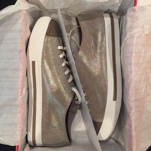 Coach IAN Taupe Leather Tennis Shoes Sneakers! NIB