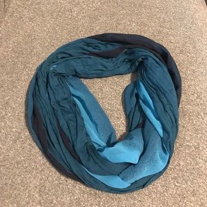 Infinity scarf