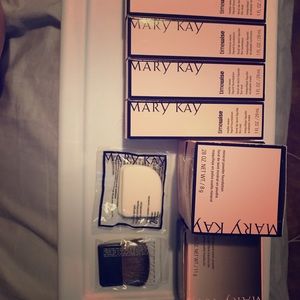 Mary Kay Beige Foundation Lot - Must Go