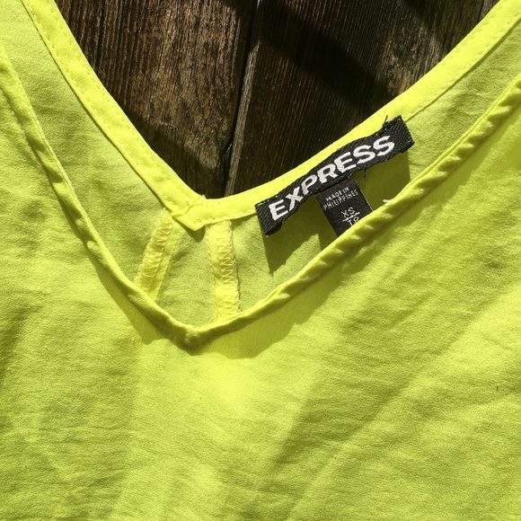 Express bright neon yellow v neck top - Picture 4 of 4