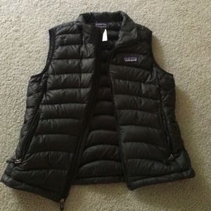 Patagonia Women's Black Vest Size Small