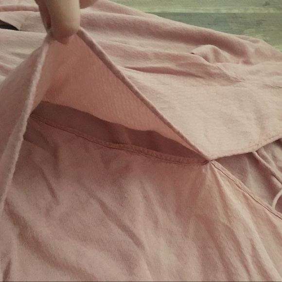 Pink blouse - Picture 2 of 4