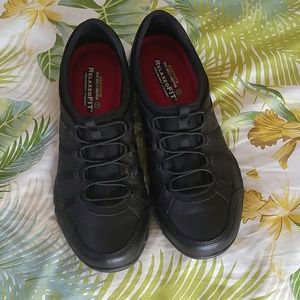 Skechers Relaxed Fit Memory Foam Shoes Size 8