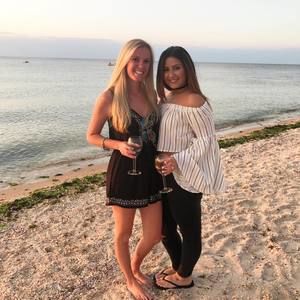 Meet your Posher, Lauren