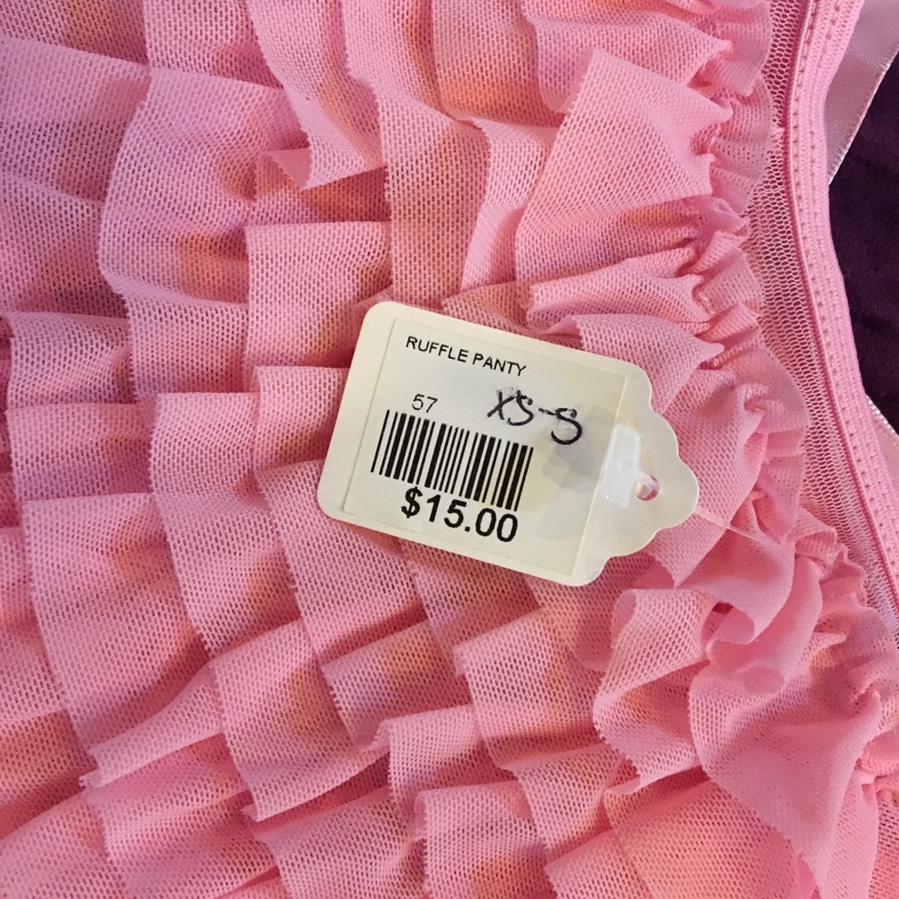 H.O.T Ruffled Bloomers - Picture 3 of 5