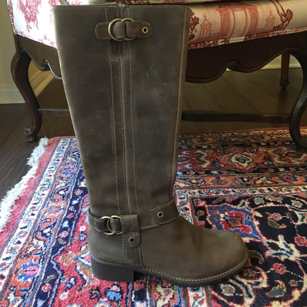 Clarks Brown Boots NWT Size 8