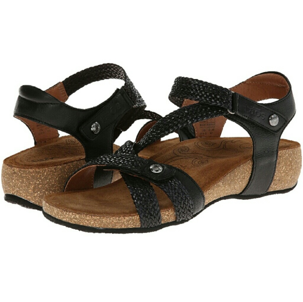Taos Trulie Sandles