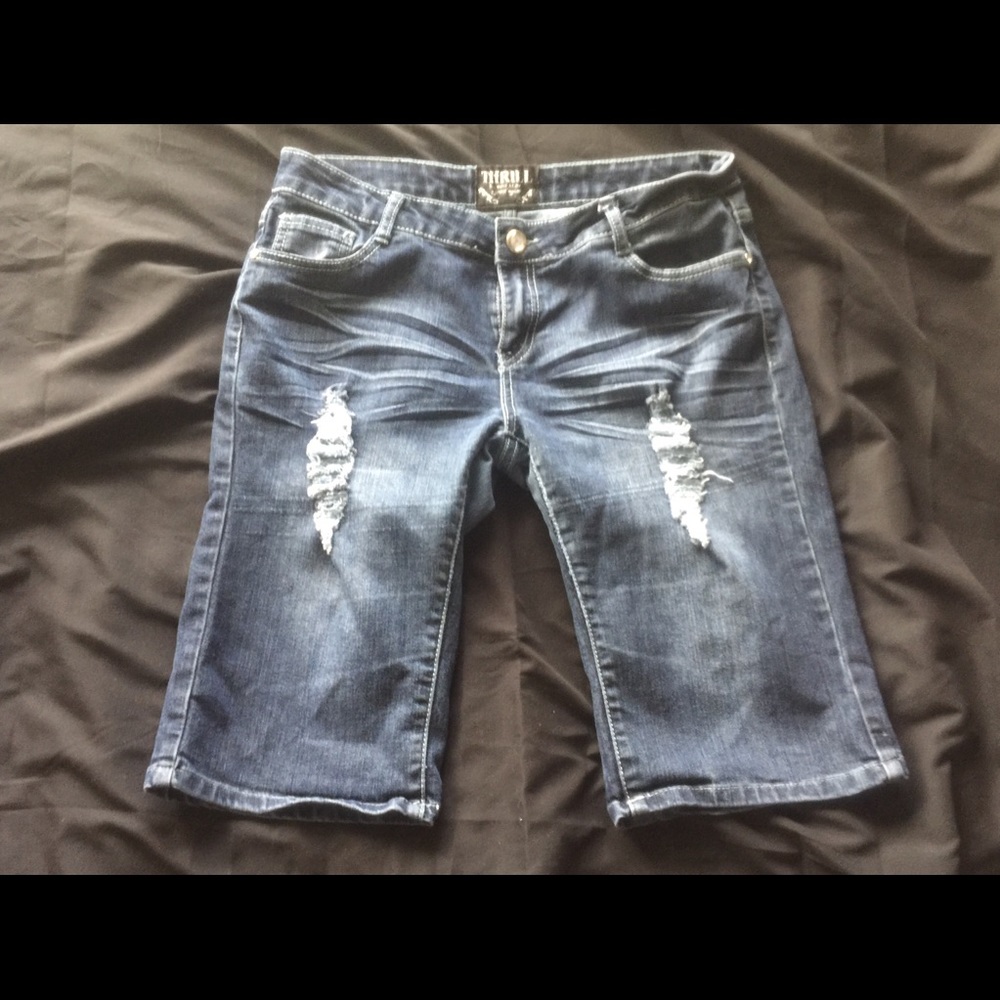 Distressed Capris Shorts