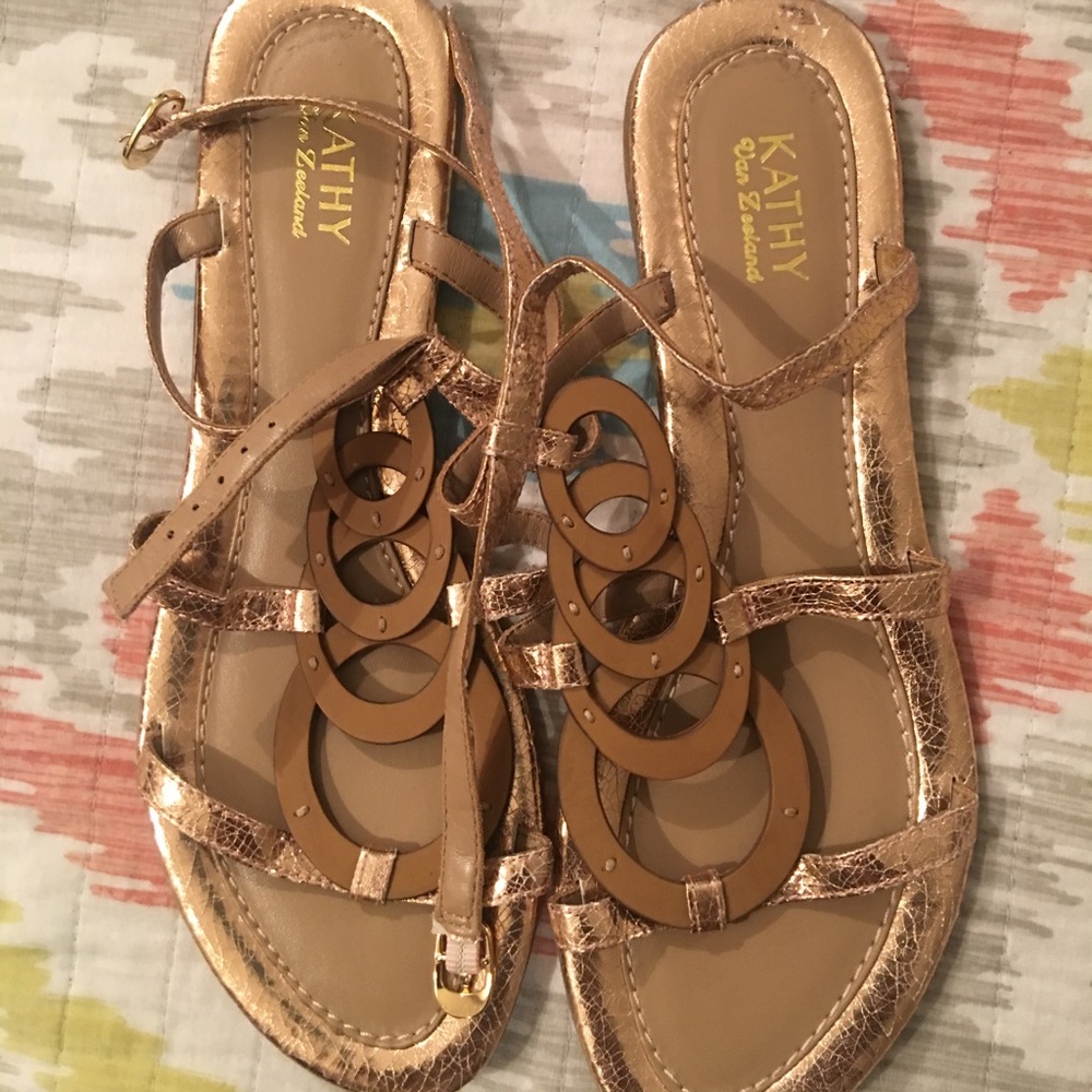 Kathy Van Zeeland gold link sandals brand new