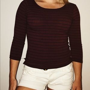 maroon half sleeve tee