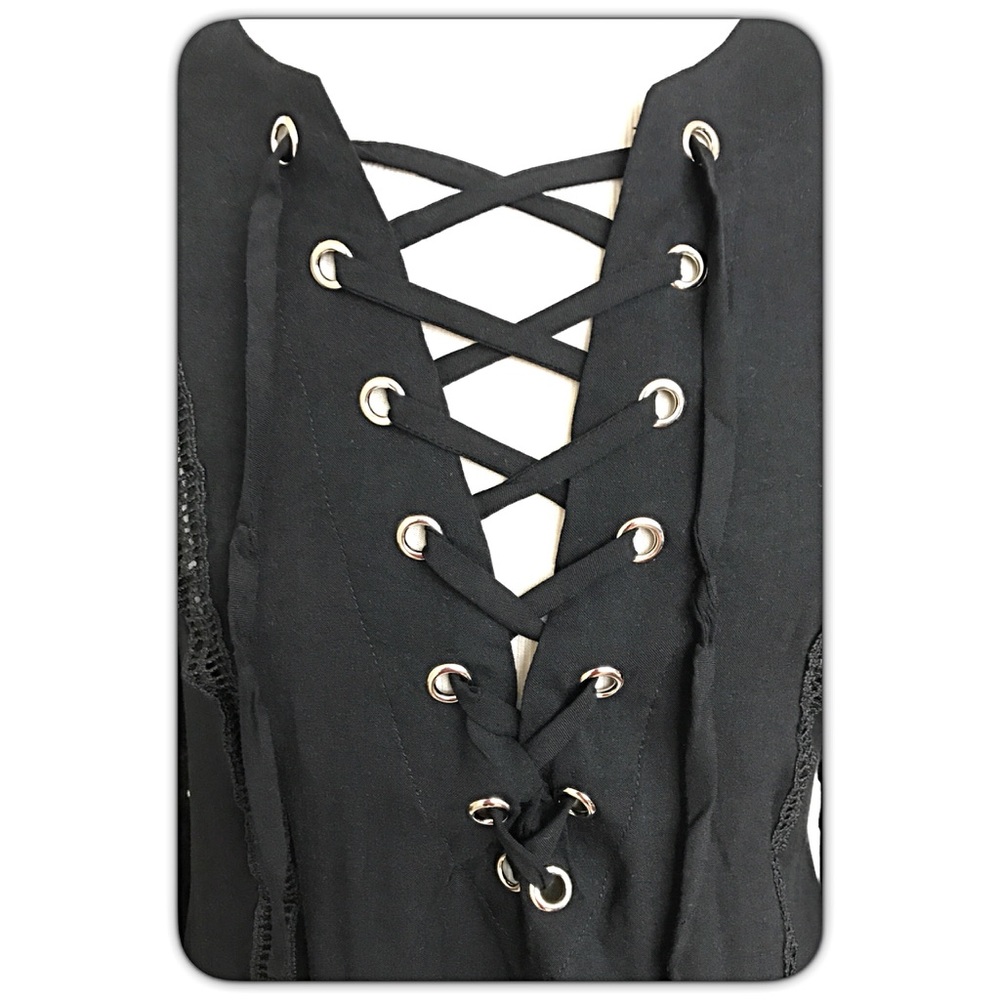 💥HOTSALE💥Head Turning Lace Up Top Blouse Sold - Picture 8 of 8