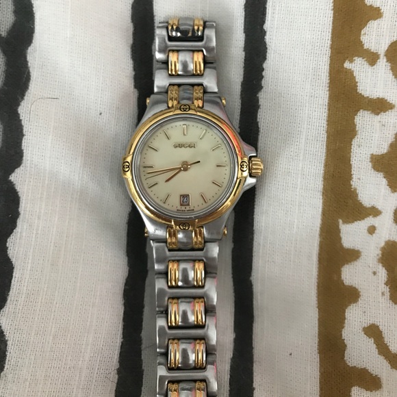 Gucci Watch - Picture 2 of 6