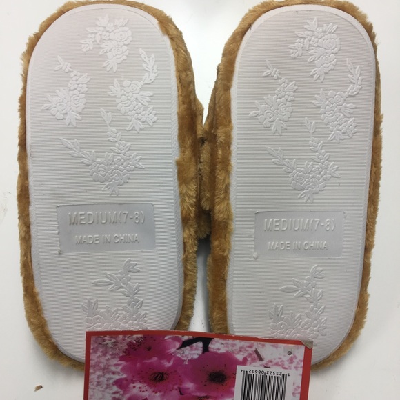 Furry bear slippers - Picture 4 of 5