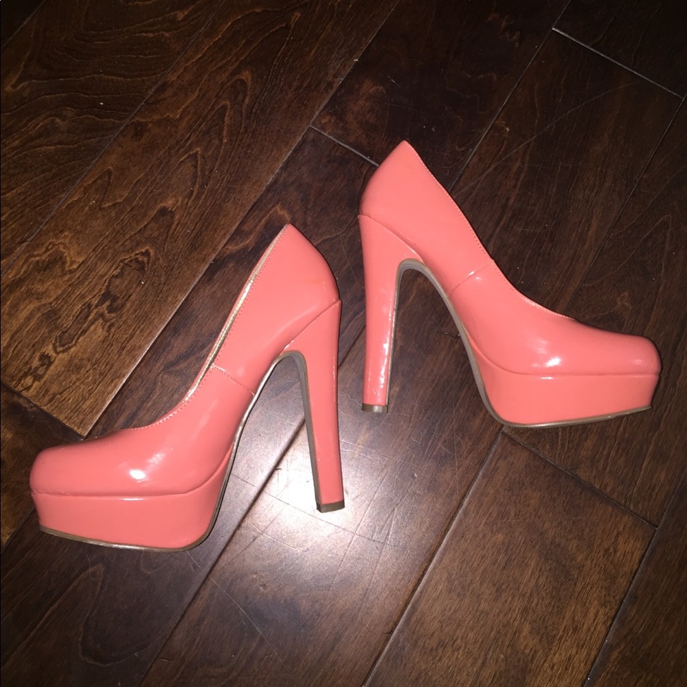 Madden Girl salmon colored pumps