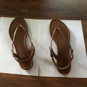 Tory Burch NWOB size 8 1/2 tan Minnie Travel thong