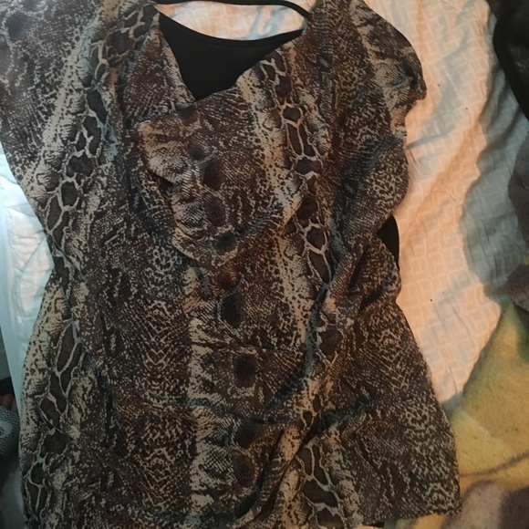 Blouses - Picture 2 of 2