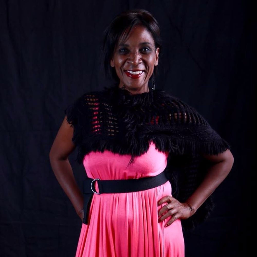 Meet your Posher, Simply Aroeu