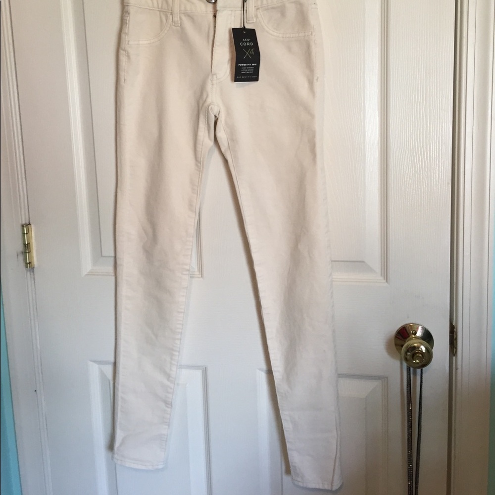White American Eagle Jeans