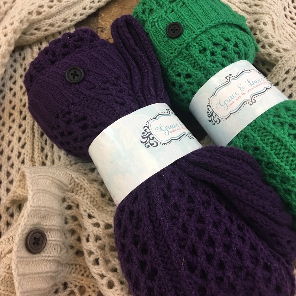 Grace & Lace Knitted Scarf - Picture 4 of 5