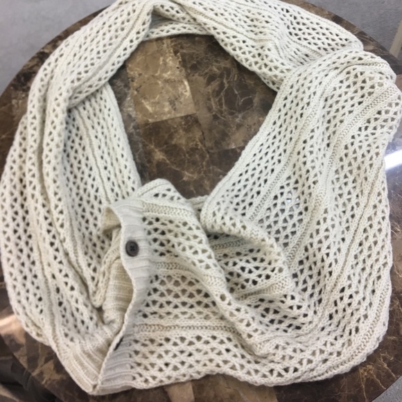 Grace & Lace Knitted Scarf - Picture 3 of 5