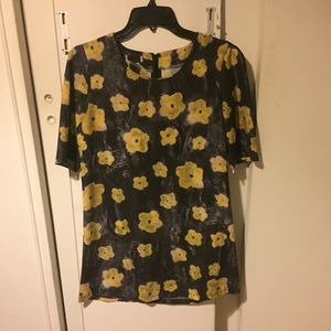 Adorable floral shift dress