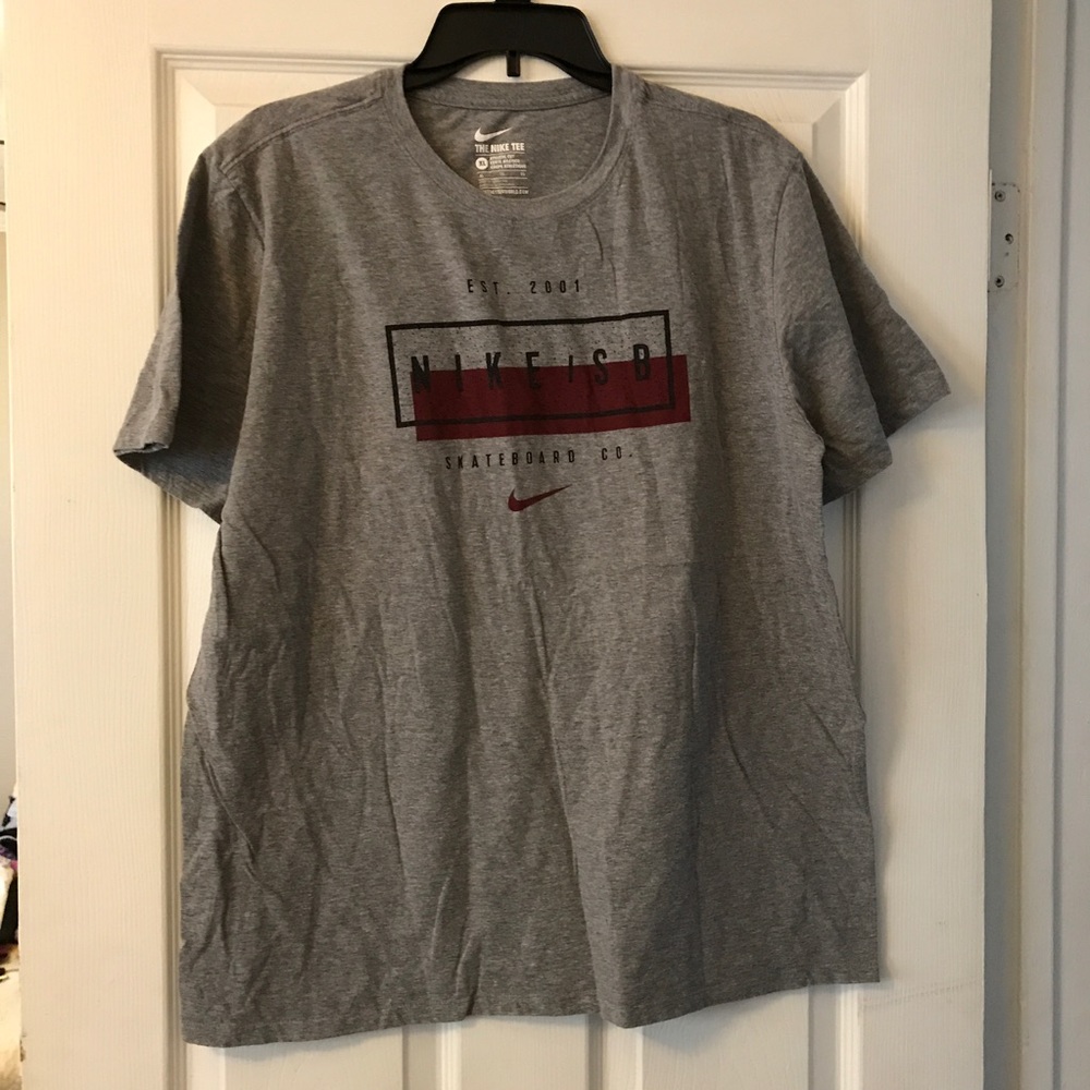 Nike tee