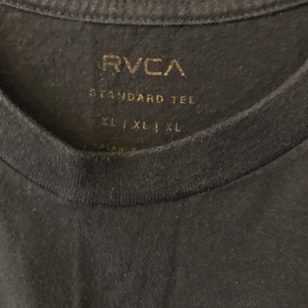 RVCA TEE - Picture 2 of 3