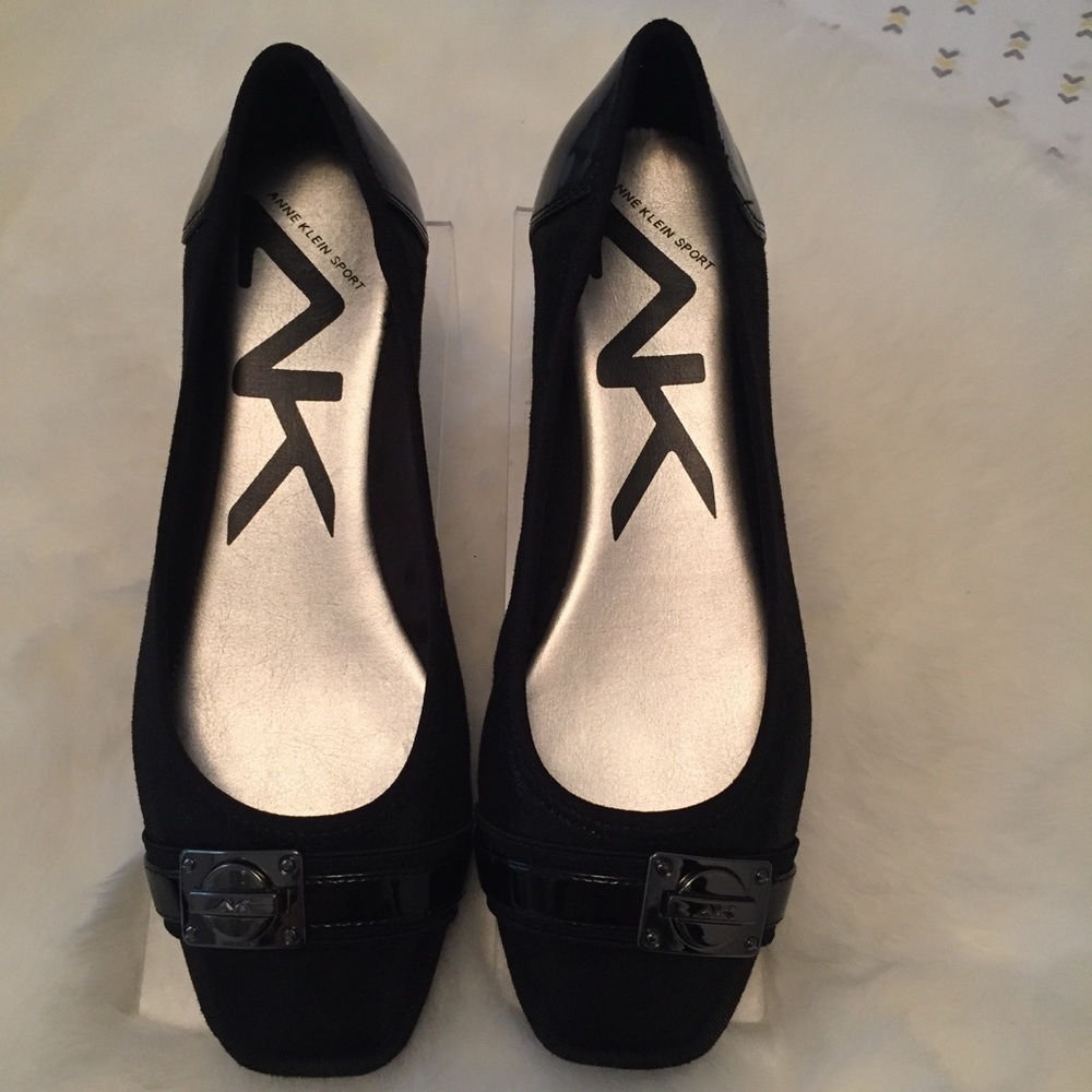 Anne Klein Dress Flats