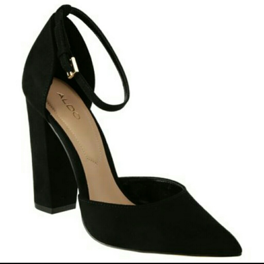 Pointy toe block heel pumps