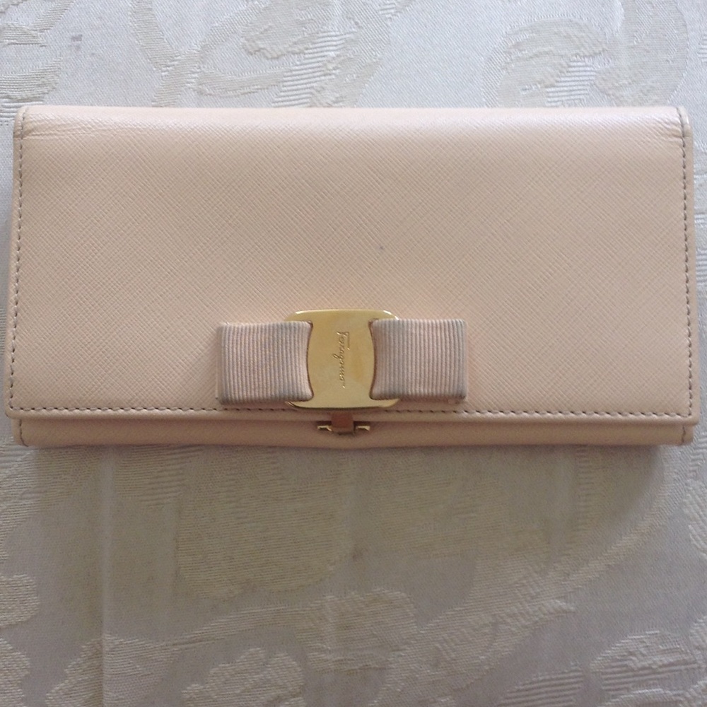 Salvatore Ferragamo bow wallet