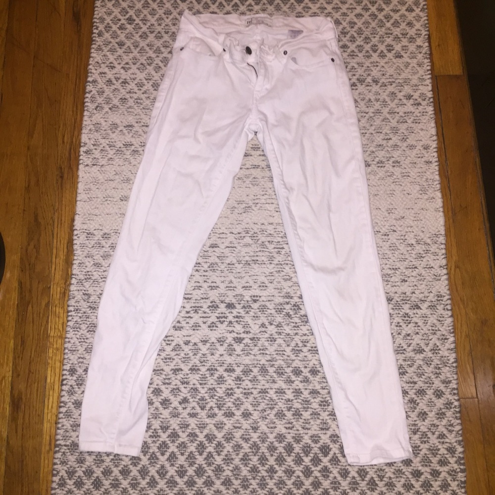 Free People stretchy but skinny white denim jeans