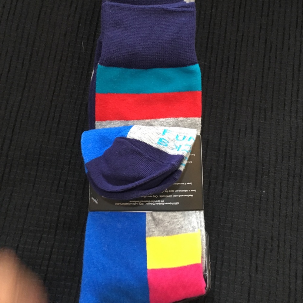 NWT Funky Socks 3 pack Gray with Polka Dots - Picture 5 of 7