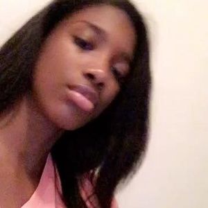 Meet your Posher, Mira