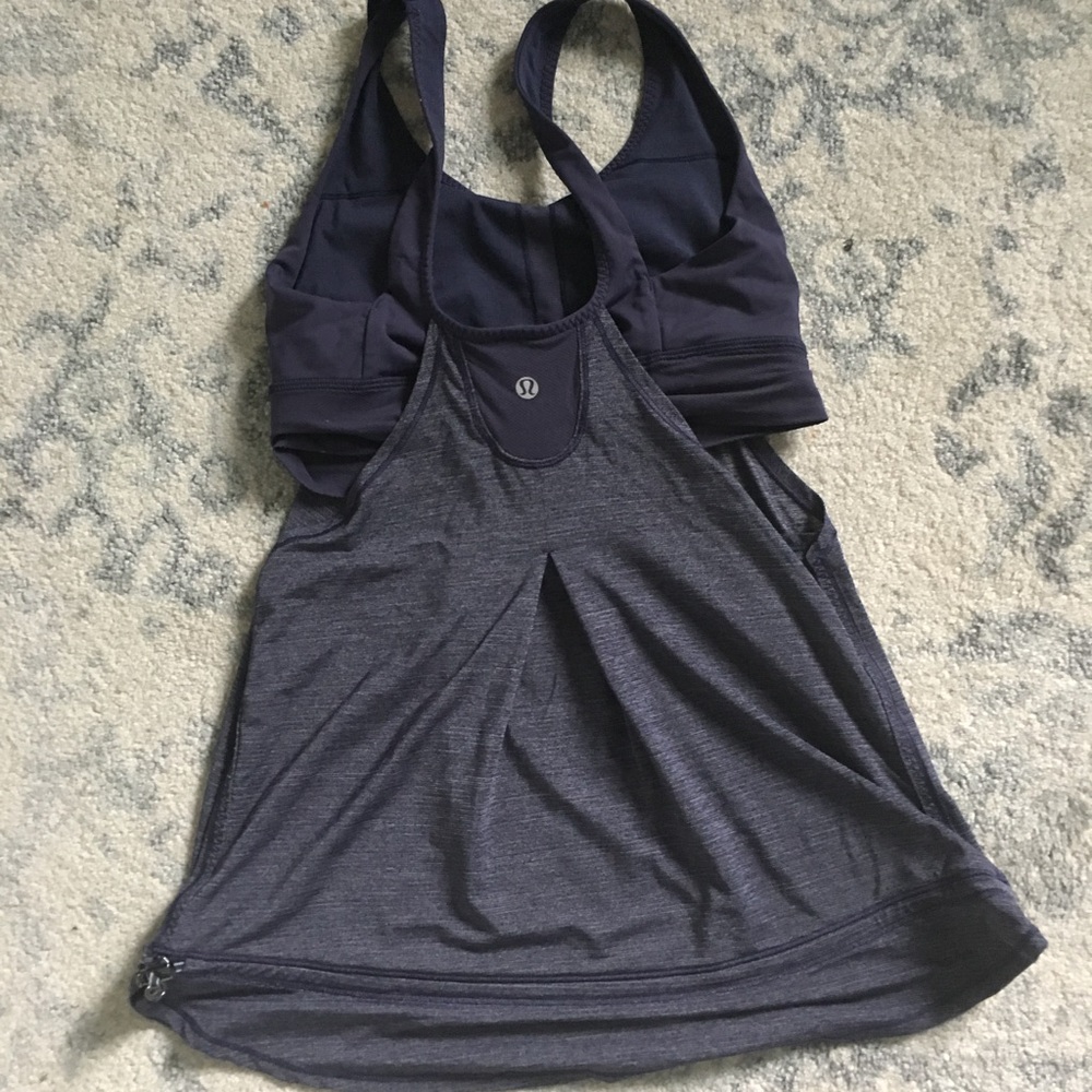 Lululemon size 8 navy top