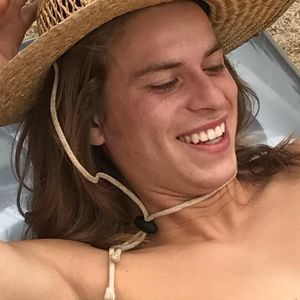 Meet your Posher, Diego