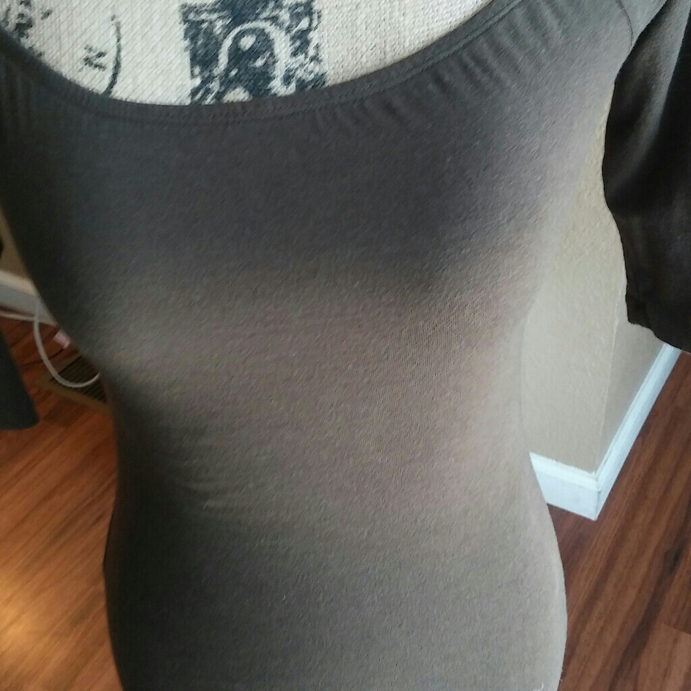 Dress - Picture 3 of 3
