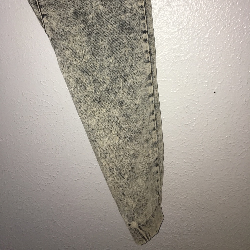 Pants - Picture 5 of 8