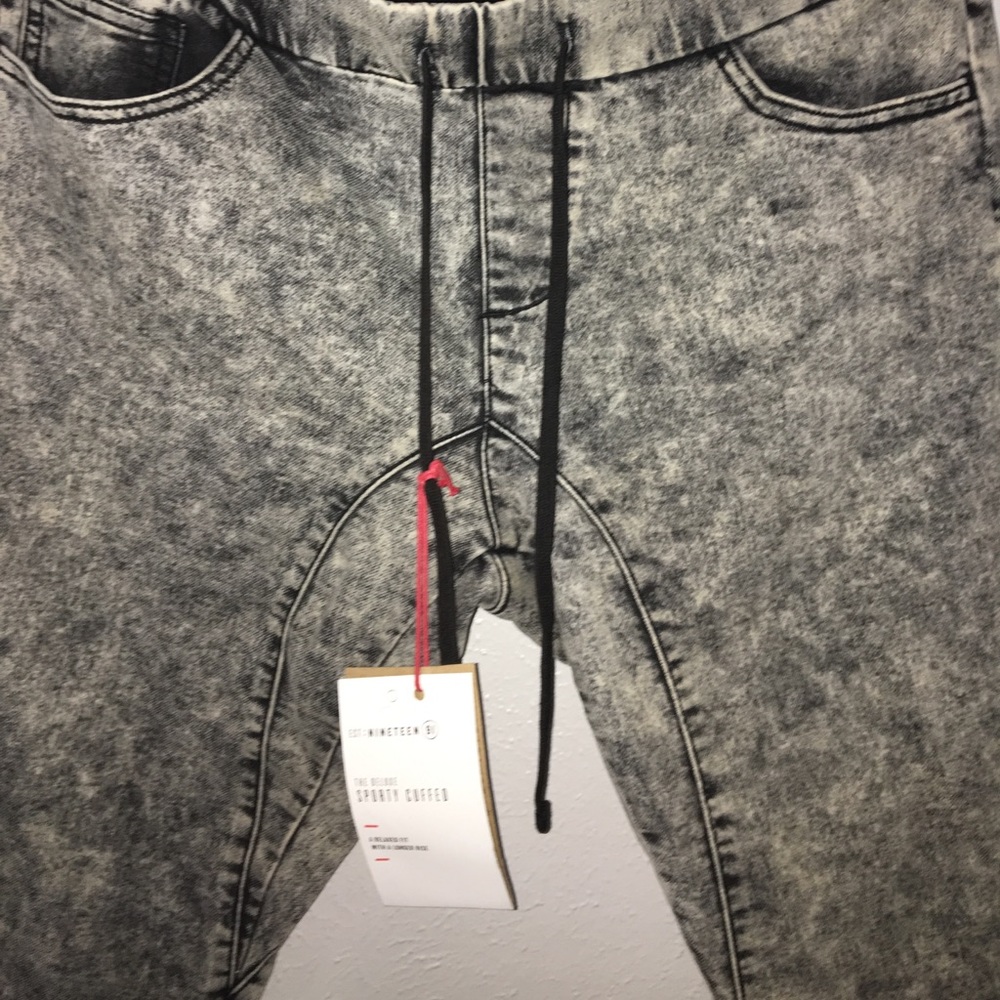 Pants - Picture 7 of 8