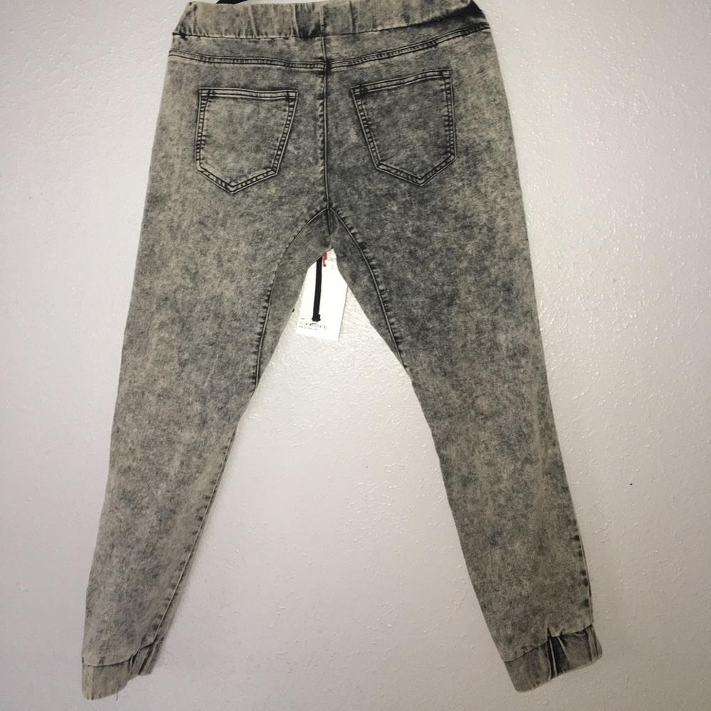 Pants - Picture 8 of 8