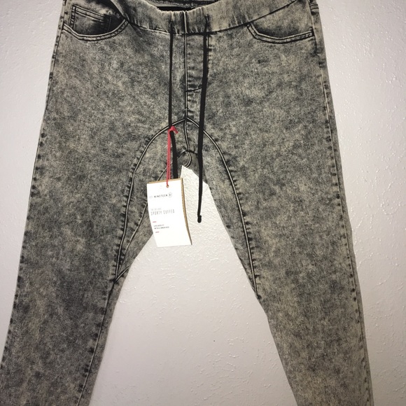 Pants - Picture 2 of 8