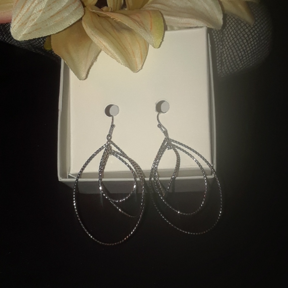 EARRINGS🌻🌻 - Picture 3 of 3