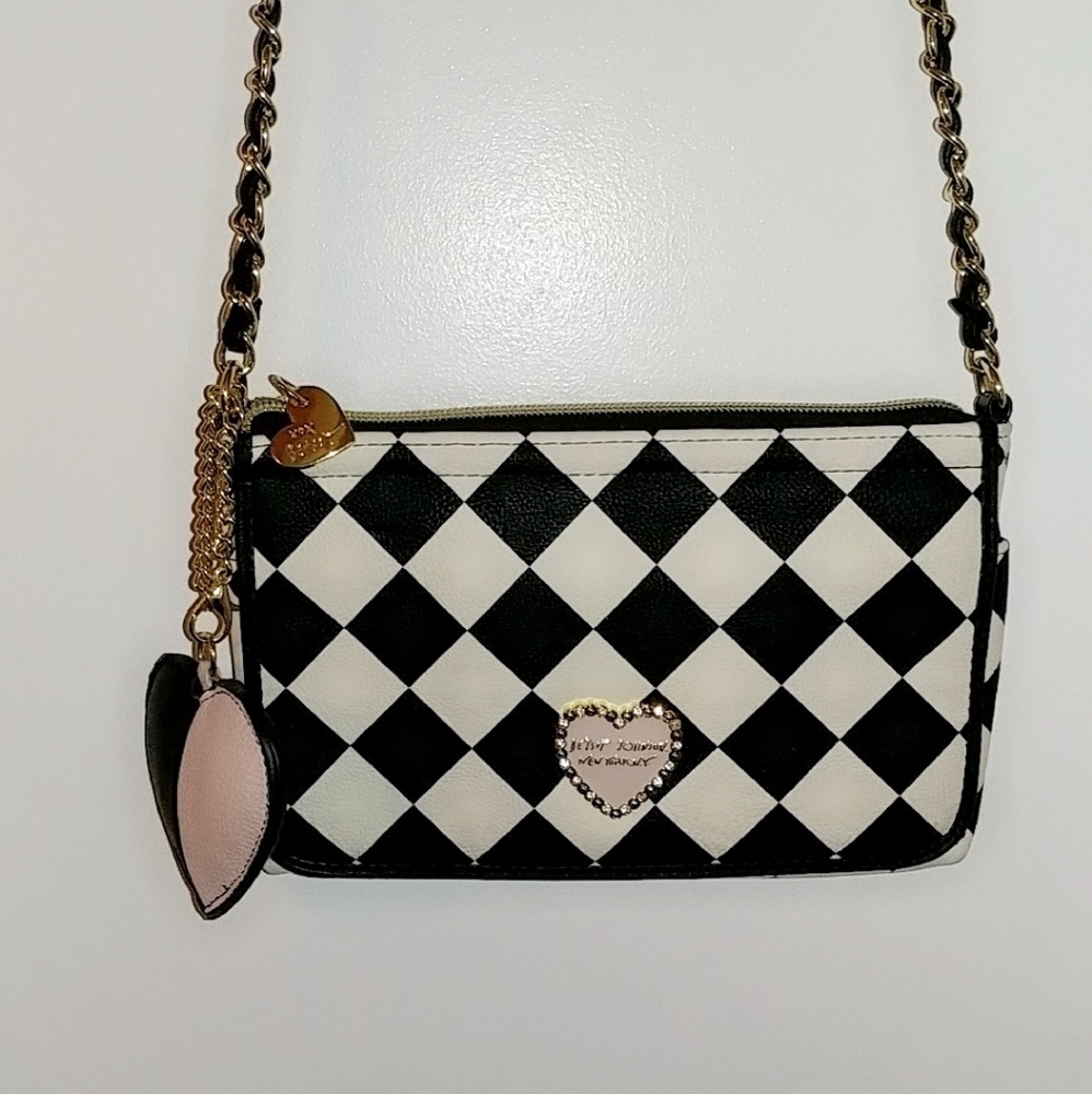 TAKING REASONABLE OFFERS Betsey Johnson Crossbody