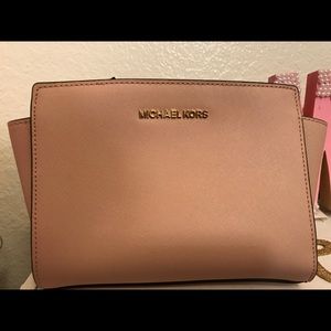 Michael Kors Medium Selma Crossbody.
