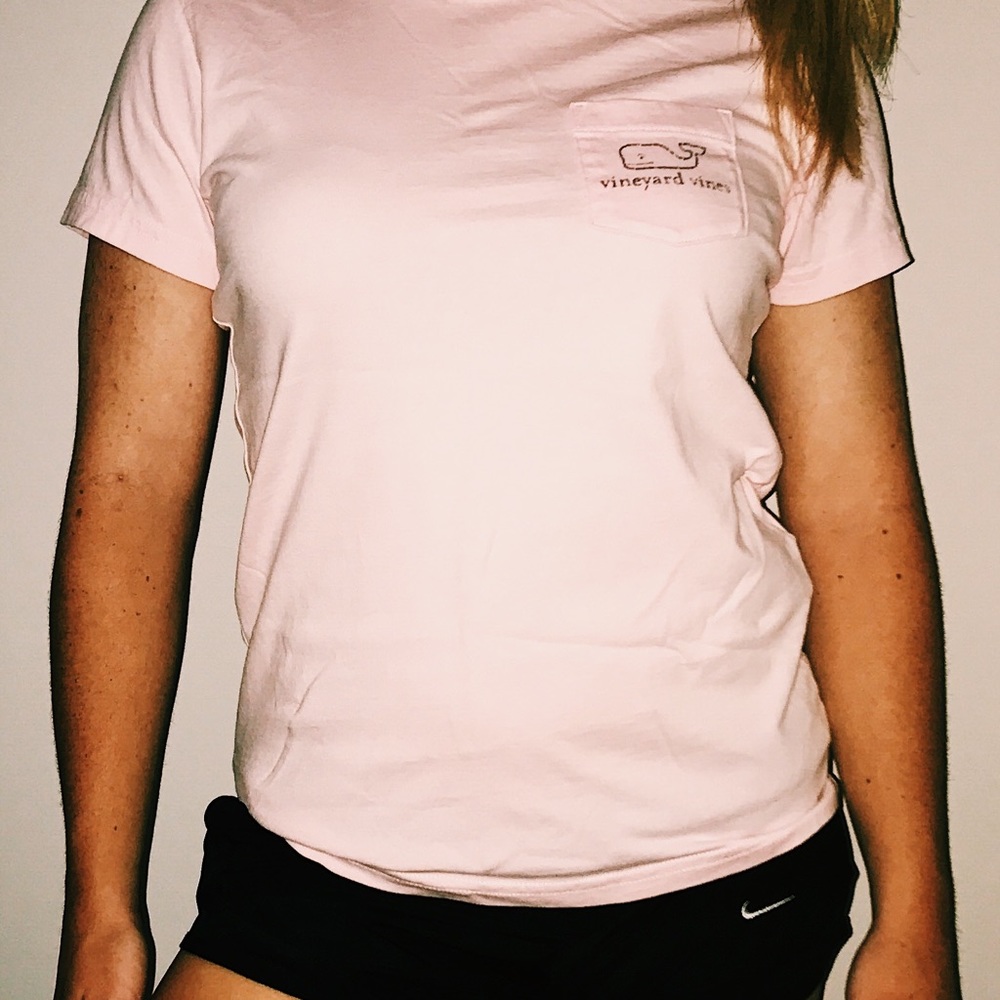 vineyard vines tee