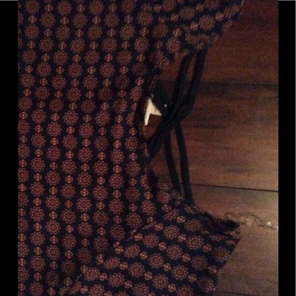 Patterned Blouse - Picture 2 of 3