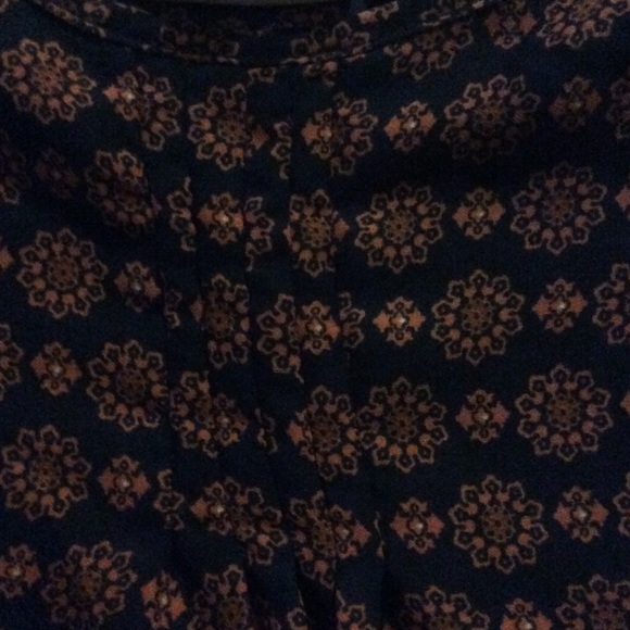 Patterned Blouse - Picture 3 of 3