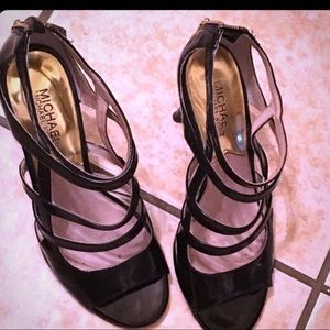 MK black with gold zipper good condition❤️👍