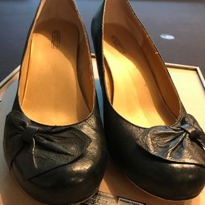 Seychelles Black Wedges, size  8.5