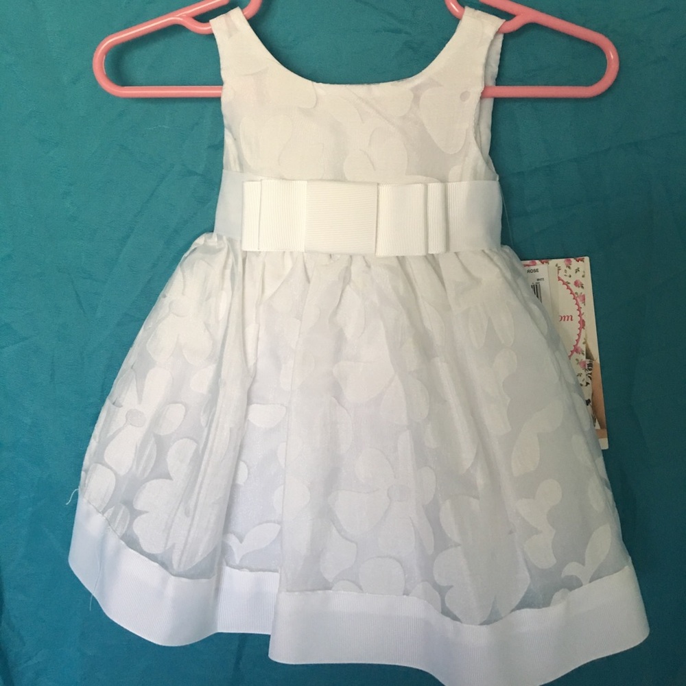 White infant girls dress
