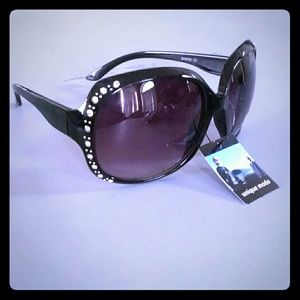 Unique Mode Black Sunglasses